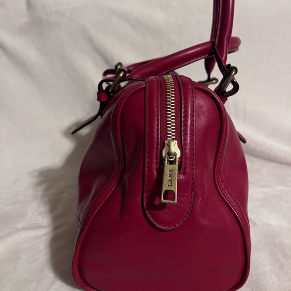 L.A.M.B by Gwen Stefani Classic Red Leather Purse - Picture 3 of 7